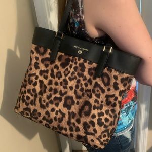 New without tags Michael kors! Prefect tote